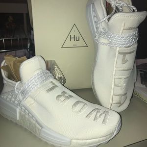Adidas NMD Hu x Pharrell “blank canvas”